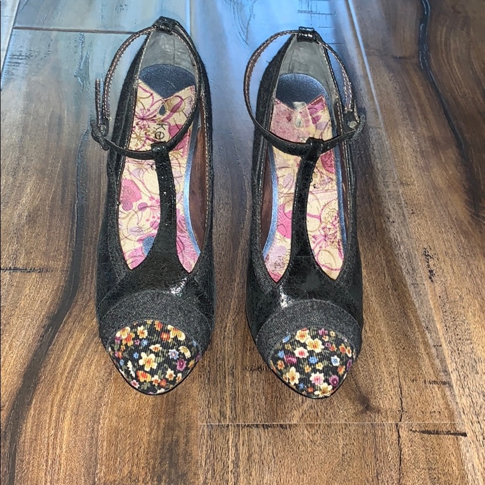 Kenzie Posen Wedge